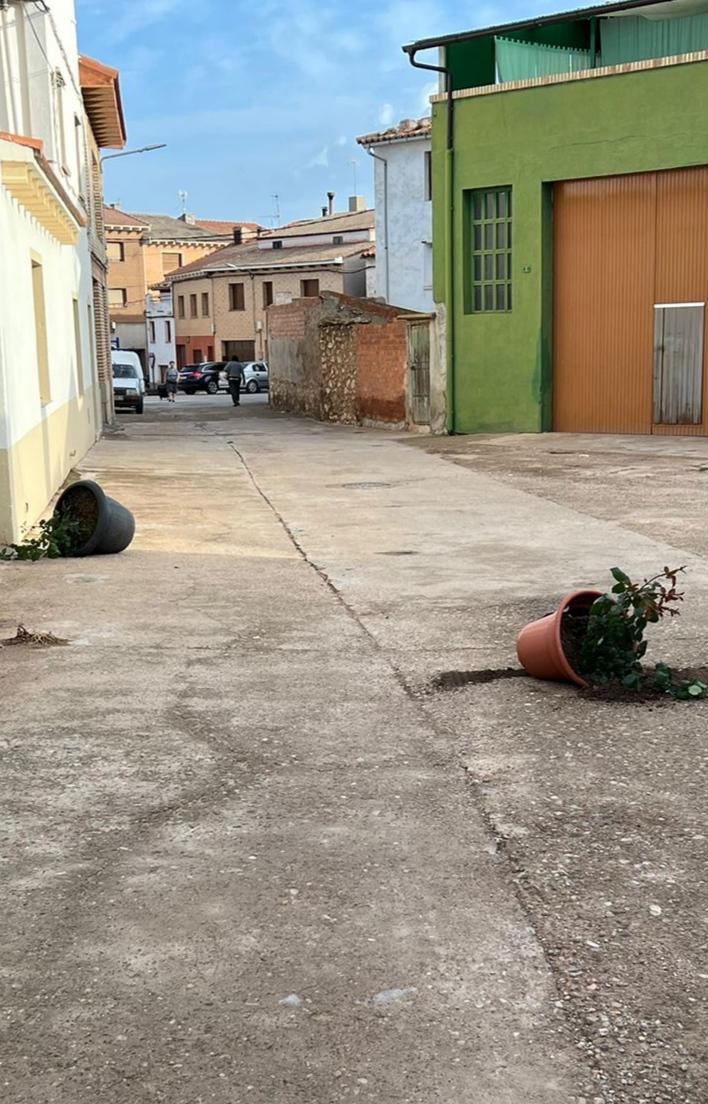 MUNIESA. INCIVISMO Y GAMBERRADAS MUNIESA. INCIVISMO Y GAMBERRADAS