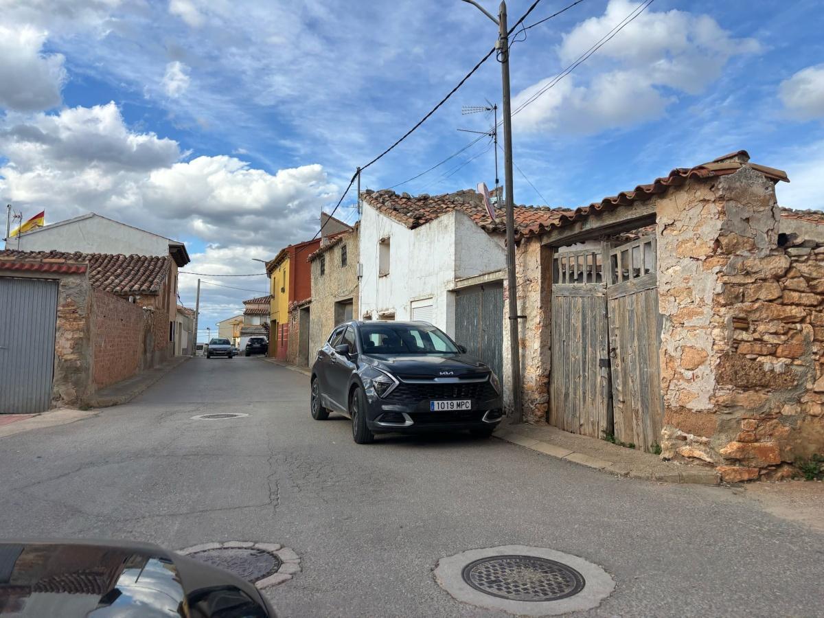MUNIESA. COCHES APARCADOS. PROCESIONES MUNIESA. COCHES APARCADOS. PROCESIONES