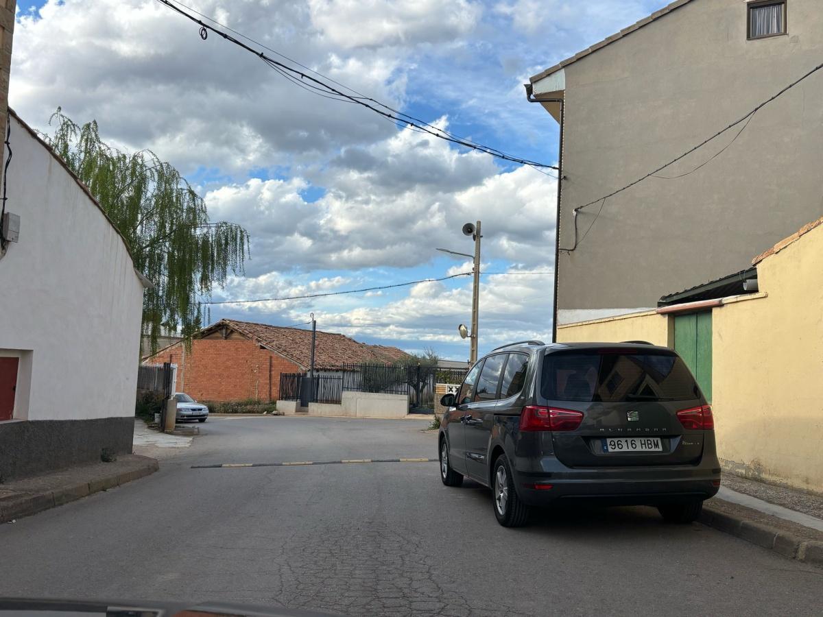 MUNIESA. COCHES APARCADOS. PROCESIONES MUNIESA. COCHES APARCADOS. PROCESIONES