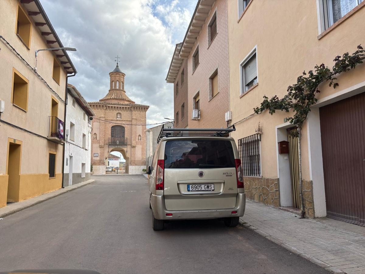MUNIESA. COCHES APARCADOS. PROCESIONES MUNIESA. COCHES APARCADOS. PROCESIONES