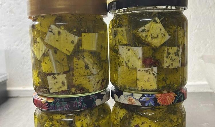 Feta eingelegt mit Kräuter