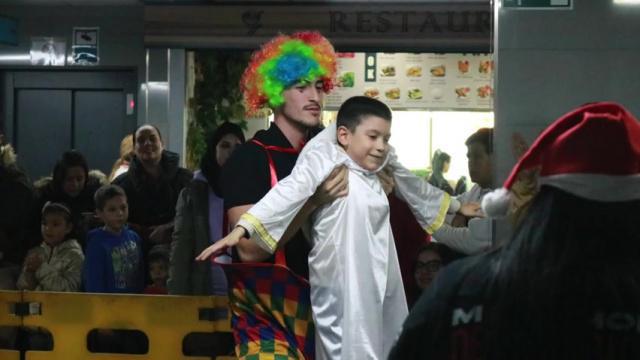 Tarde de juegos, diversión y entrega de juguetes