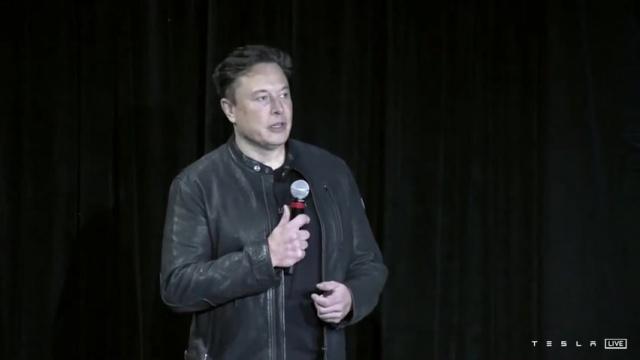 Илон Маск анонсировал антропоморфного робота Tesla Bot. Его представят в 2022 году