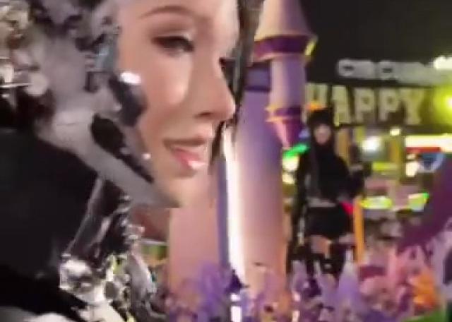 المؤثرة الصينية المتحوّلة إلى روبوت حي تثير الإعجاب