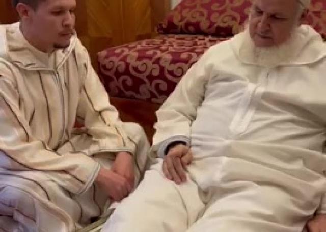  بقراءة الإمام ابن كثير المكي