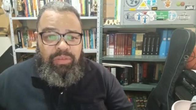 Pr. Vitor Correia - Não estamos sozinhos na caminhada