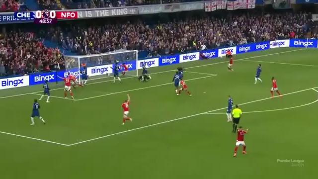 NOTTHINGHAM FOREST , FALTA CENTRAL