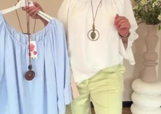 🌸Off shoulder top met streep design & soft jogger