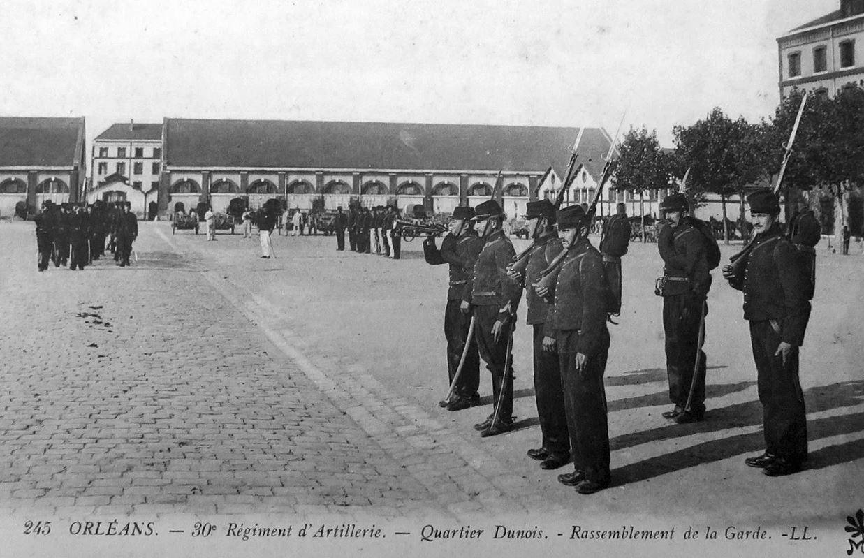 Les anciennes casernes d'Orléans (gratuit)