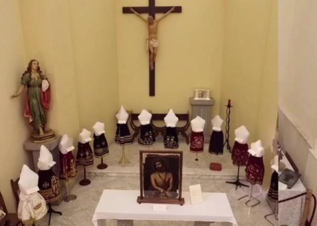 Exposición enseres del Cristo