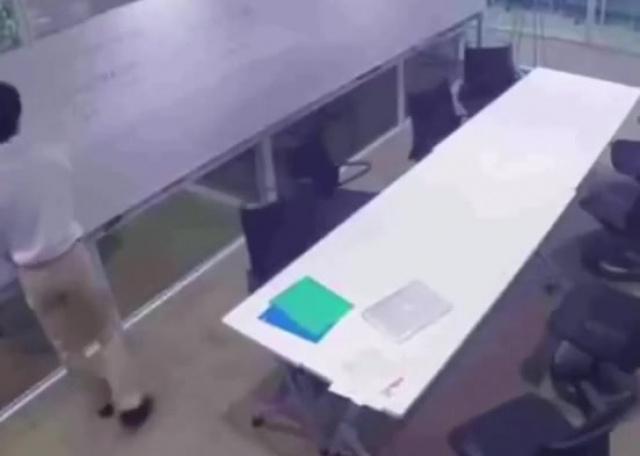 Quand Nissan fabriquait des chaises de stationnement automatiques pour ses propres bureaux 