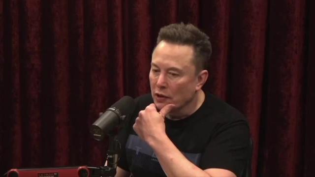 نهاية عصر الهواتف الذكية… رؤيا إيلون ماسك لعصر الشاشات