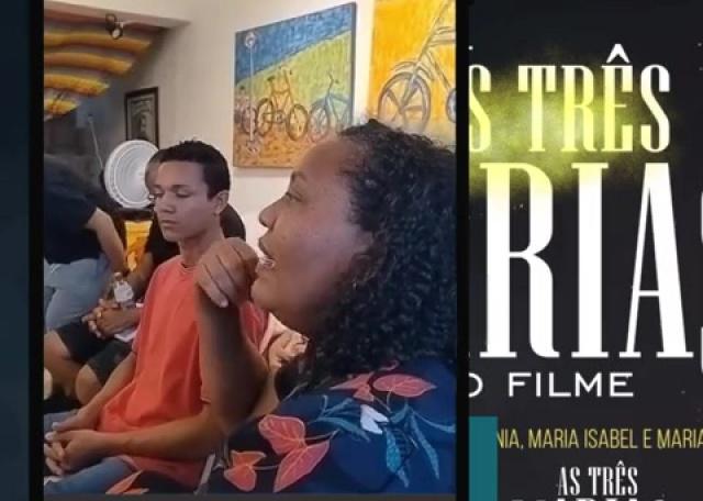 "Momento da Roda de conversa após a exibição do filme "As Três Marias" no Cine Clube