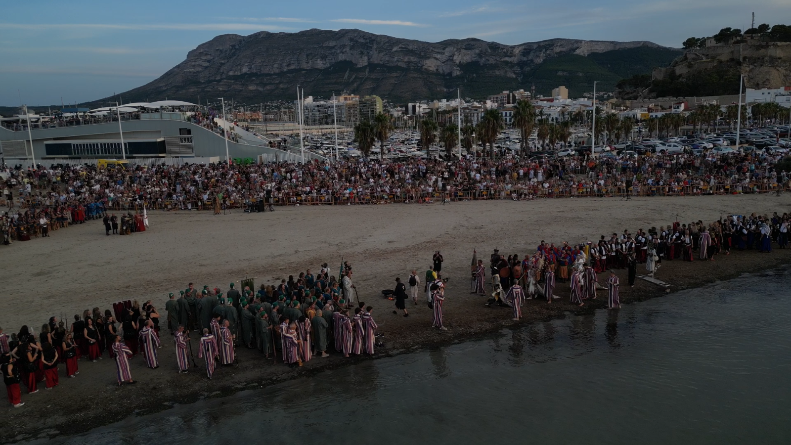 Vuelve a ver el Desembarco de Moros y Cristianos de Dénia