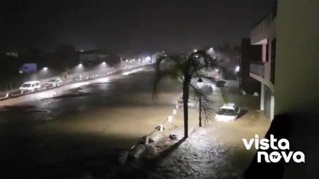 El río Girona se desborda en Els Poblets y provoca inundaciones de más de dos metros en viviendas y locales