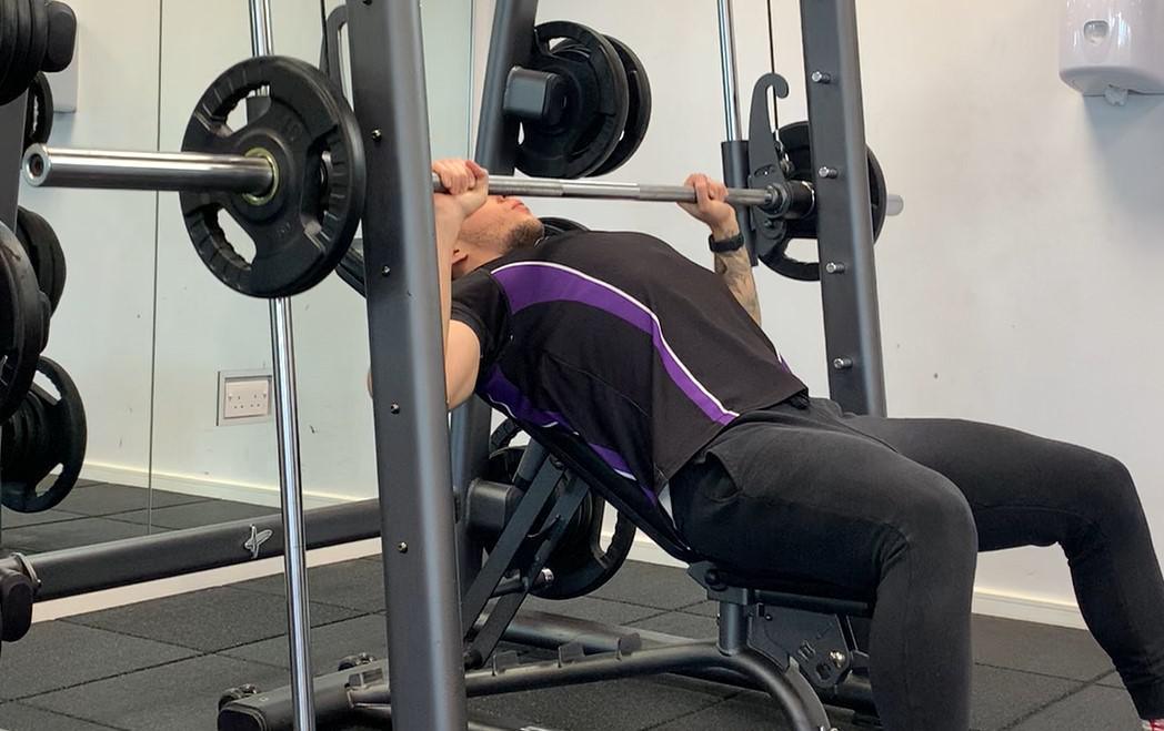 Incline Bench Press Smith Machine