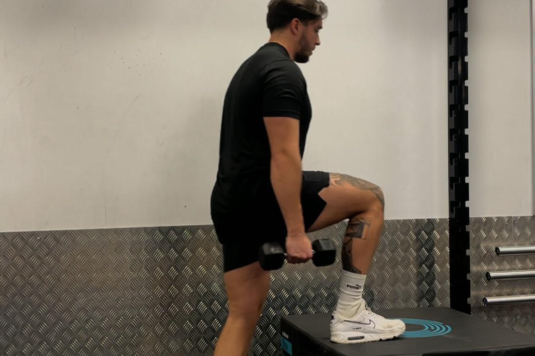 Dumbell Step-Up