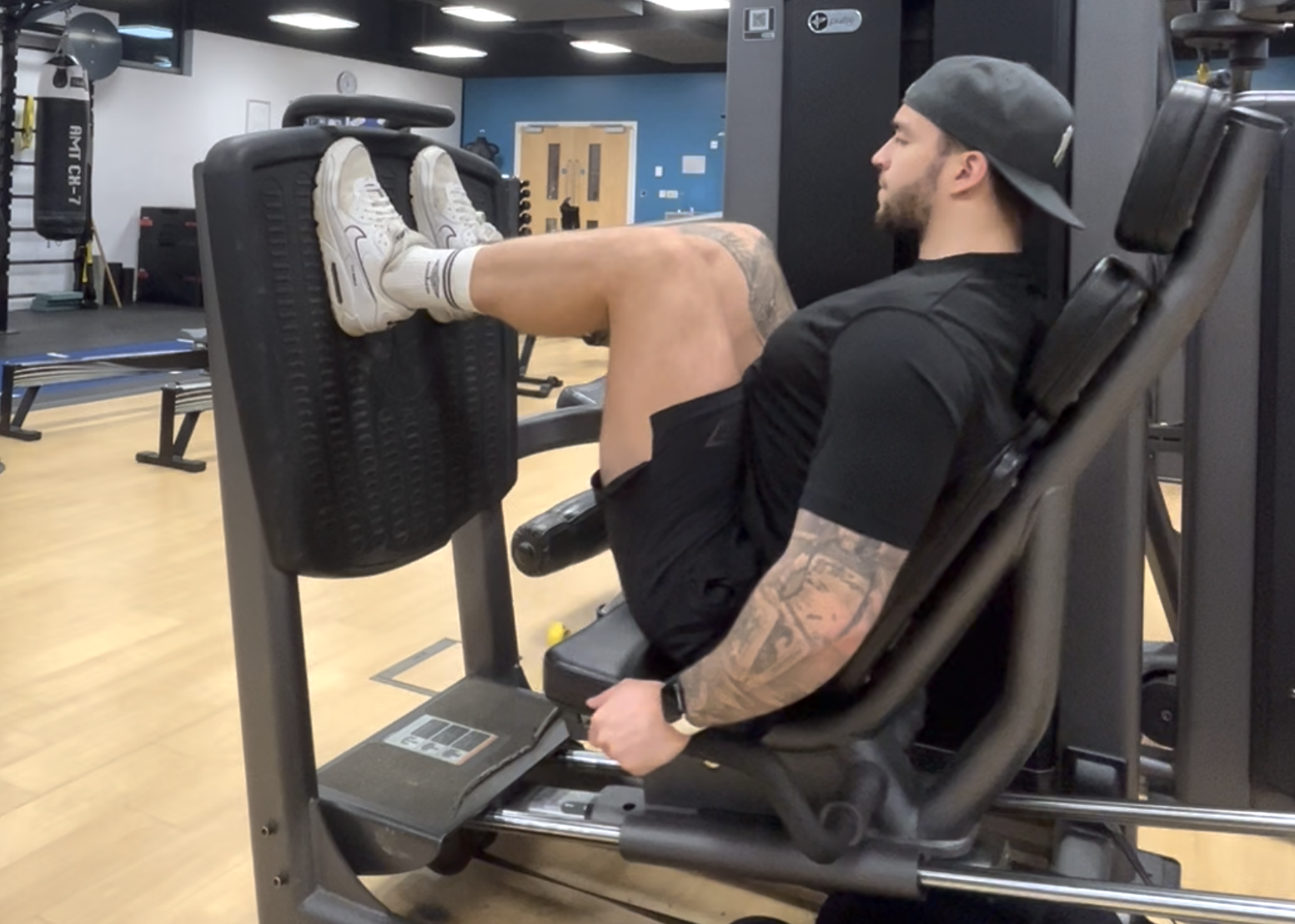 Leg Press Machine (High Stance)