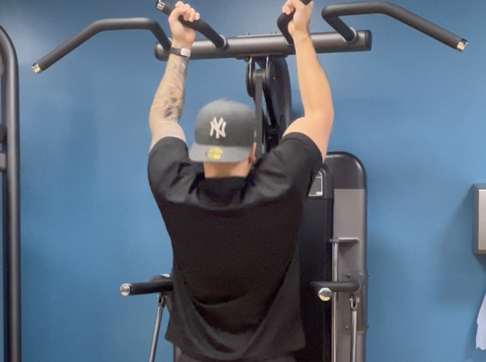 Machine Assisted Chin Up