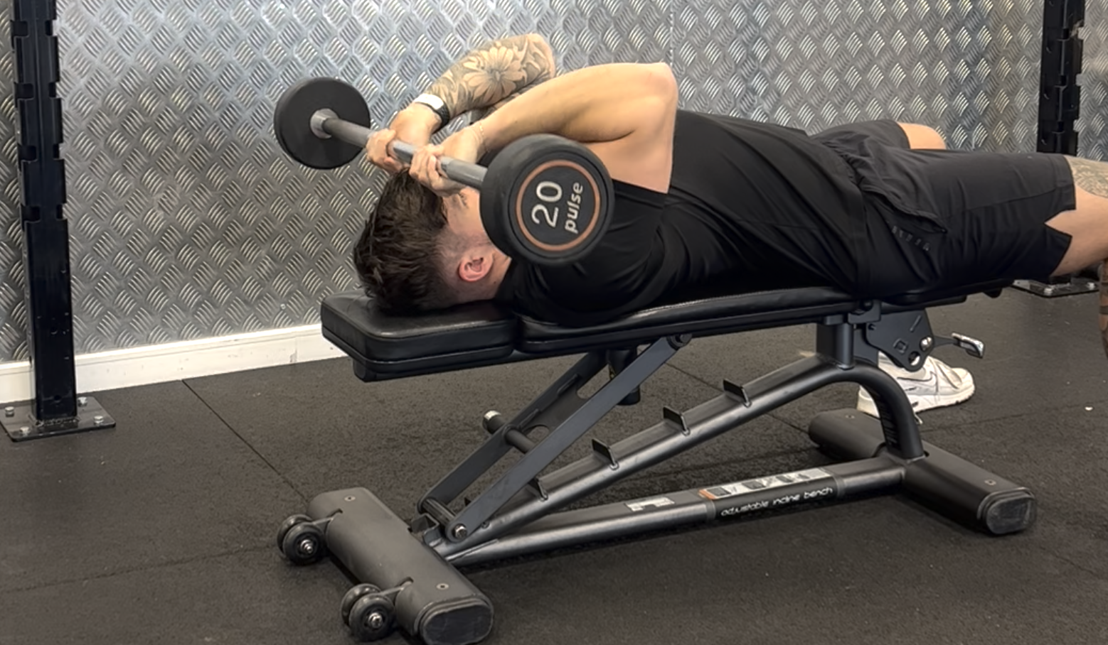 Barbell Skull Crusher