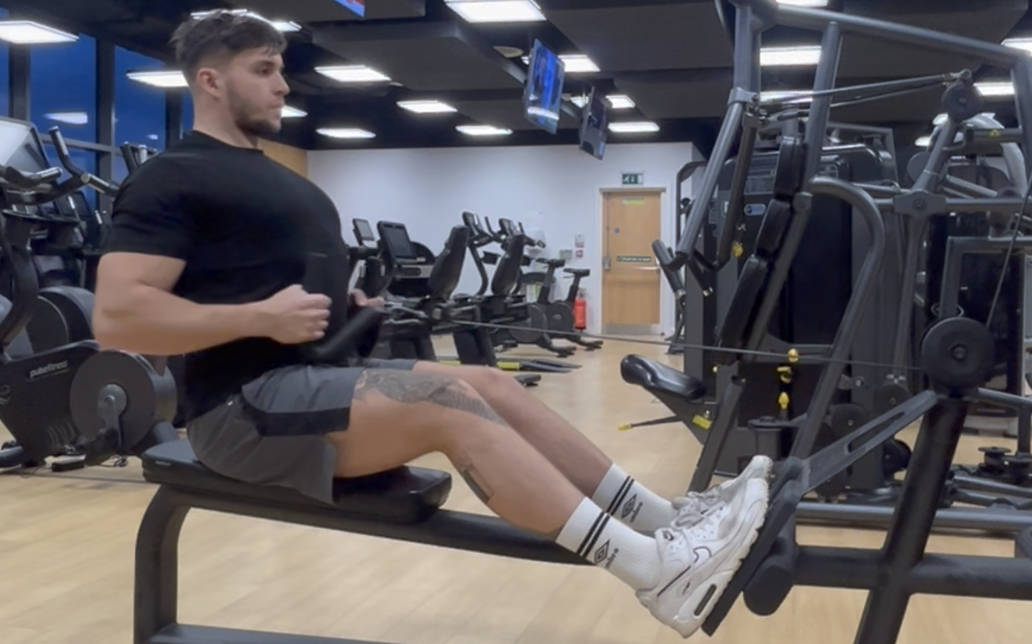 Seated Cable Row (Neutral Grip)