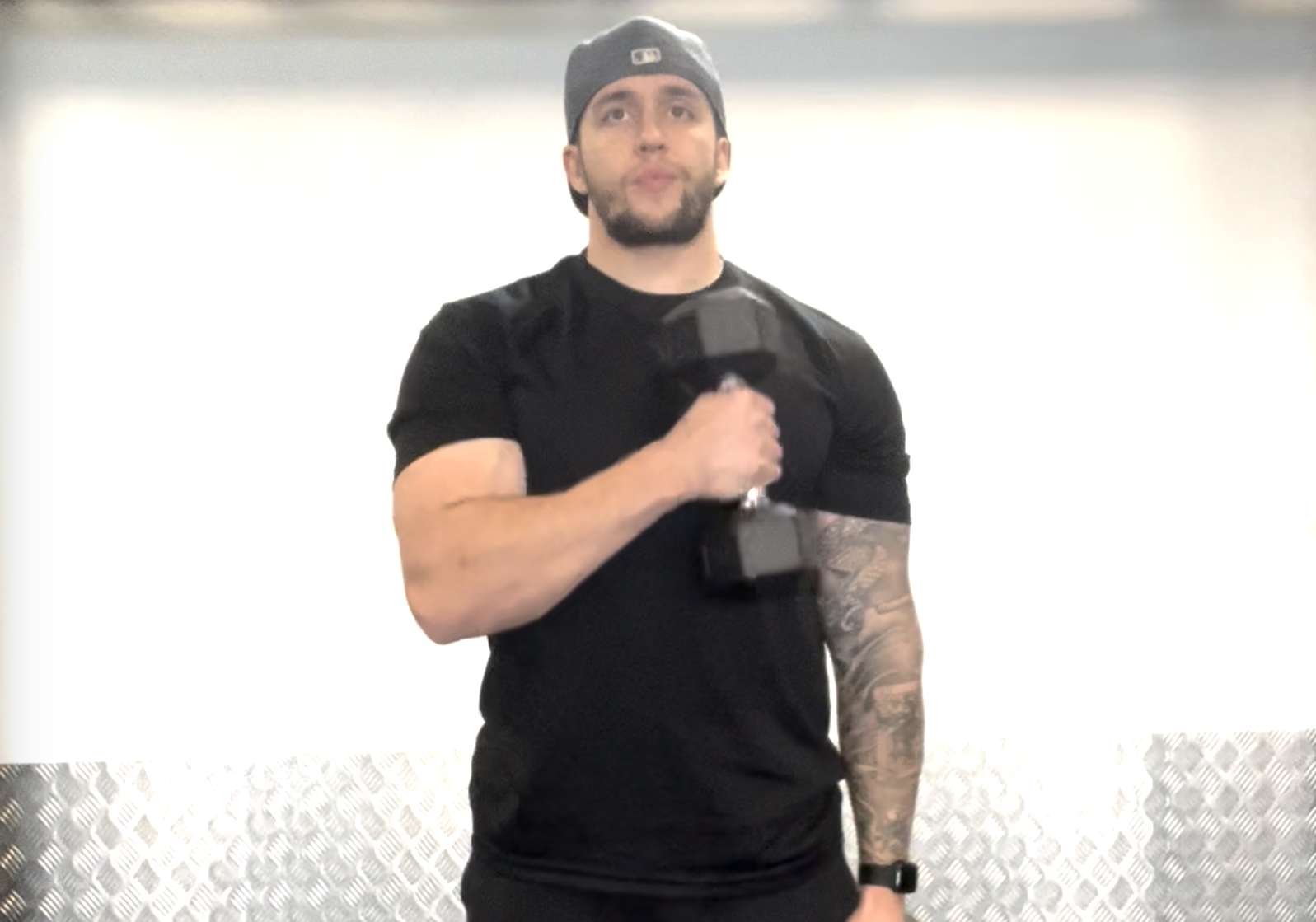Dumbbell Crossbody Hammer Curl