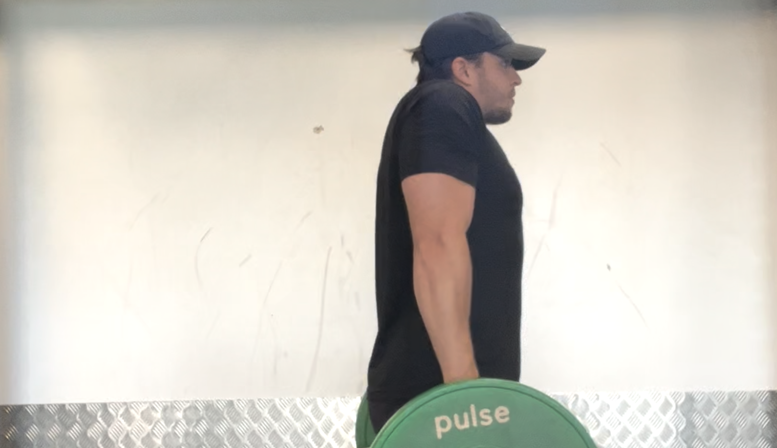 Hexbar Deadlift with Shrug