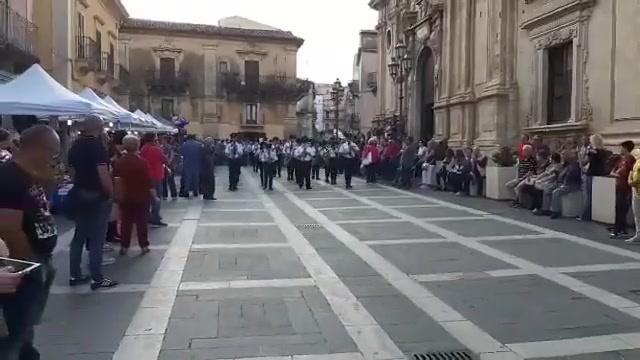 Sfilata Carretti Siciliani e Bande M Ottobre 2019usicali - 13 Ottobre 2019