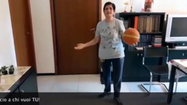 Clip_8: Minibasket - PULCINI e PAPERINE - LA FILASTROCCA DI NONNA FULVIA