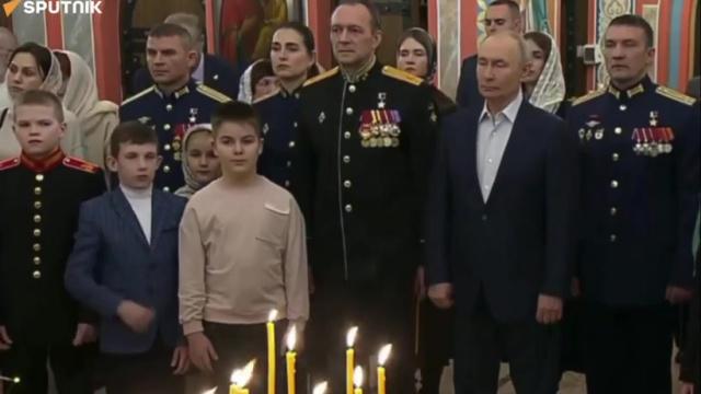 بوتين يهنئ المسيحيين الأرثوذكس بعيد الميلاد ويشيد بدور الكنيسة في تعزيز الوحدة الوطنية