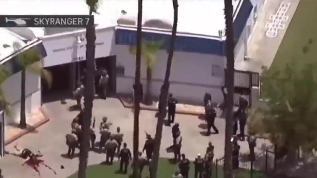 مقتل 3 مصلين في هجوم على مركز إسلامي بسان دييغو ومقتل المهاجمين المراهقين  